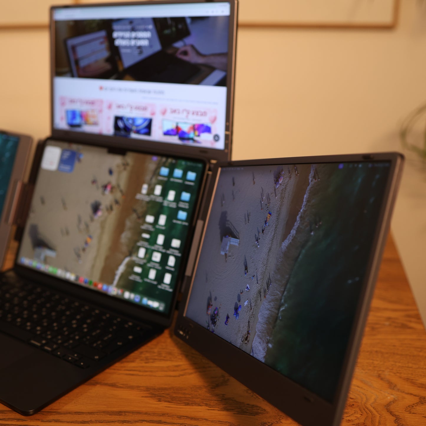 Quad-Screen S8
